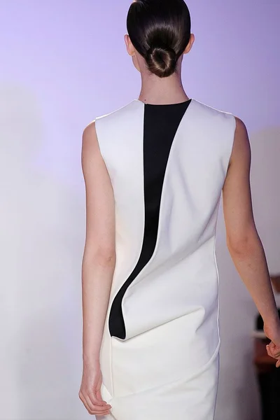 Look 49